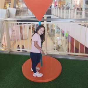 Meet your Posher, Danica